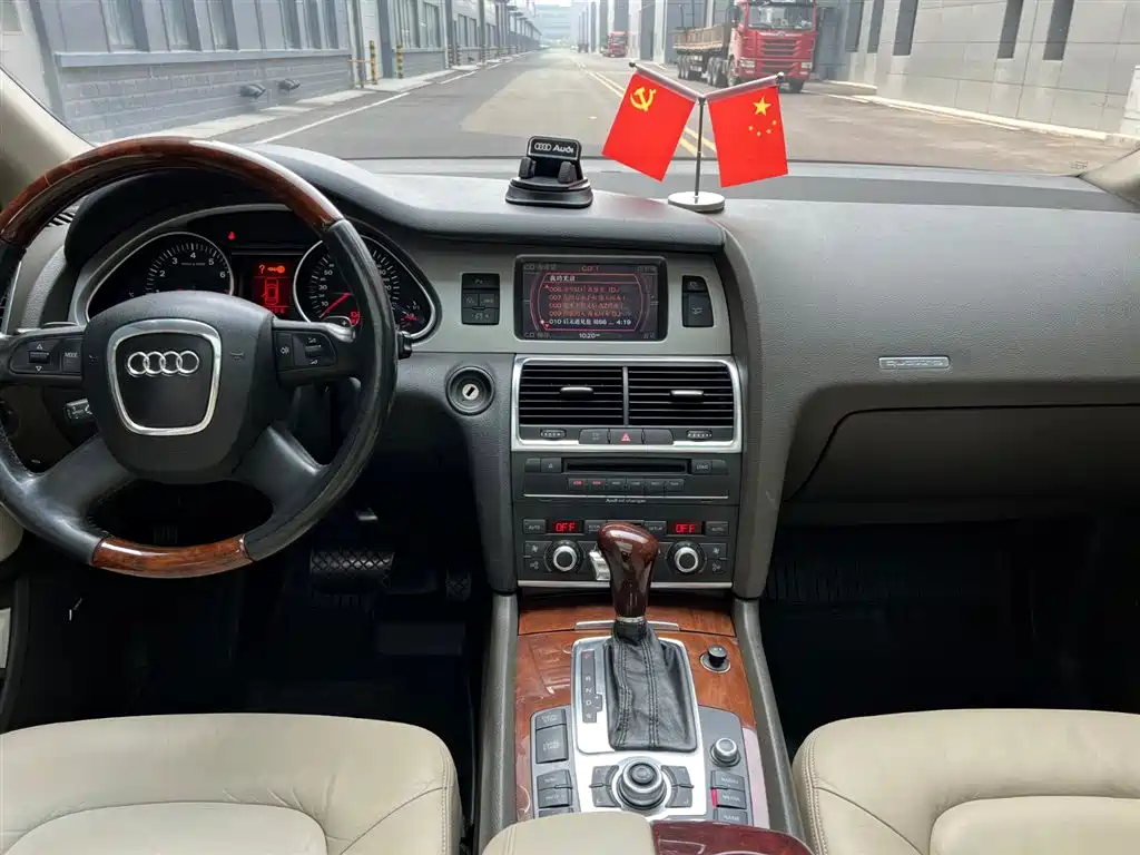 Audi Q7 2007 3.6 FSI quattro Luxury фото 8
