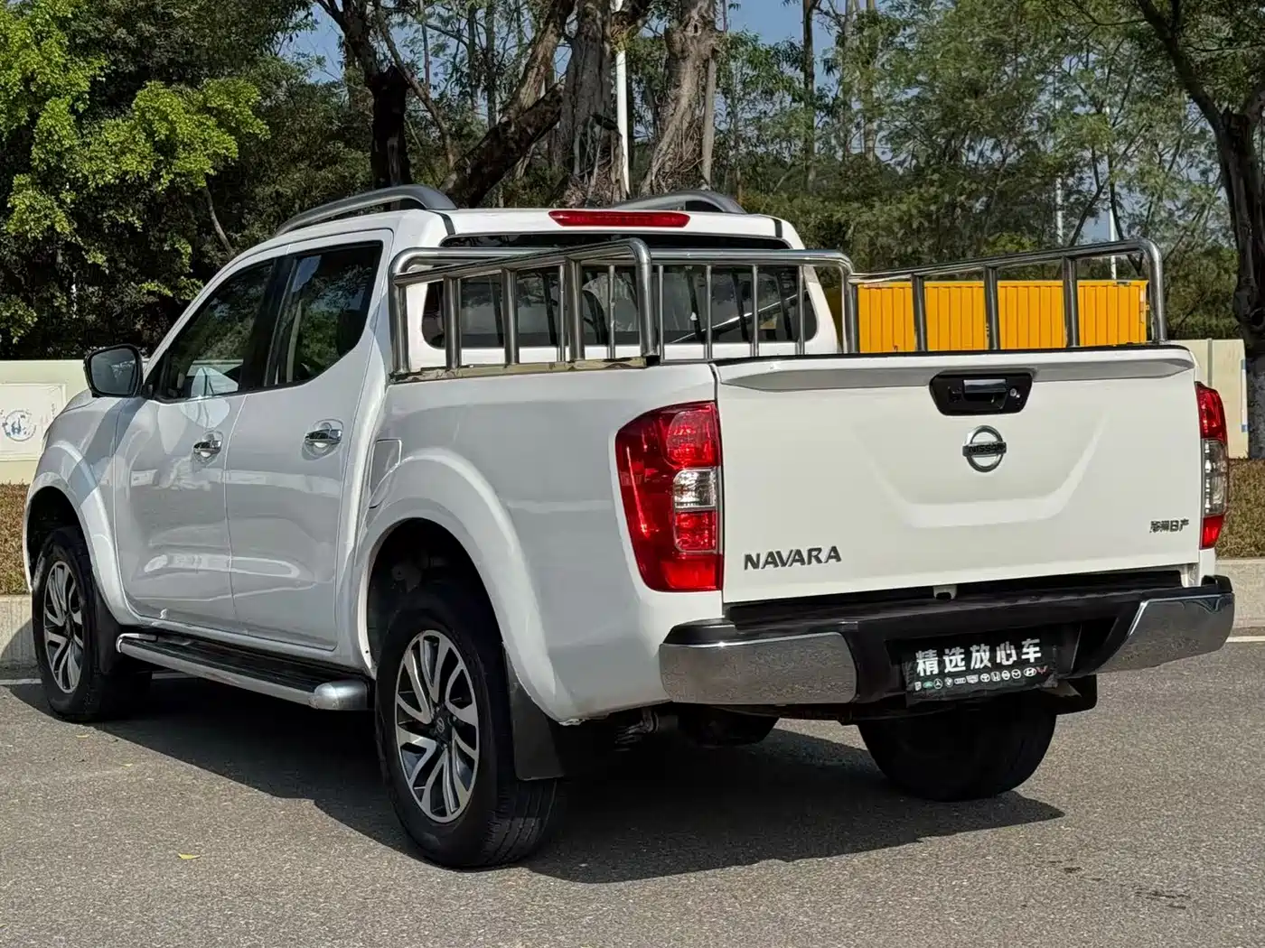 Nissan Navara 2021 2.5L Automatic 4WD Premium QR25 фото 6