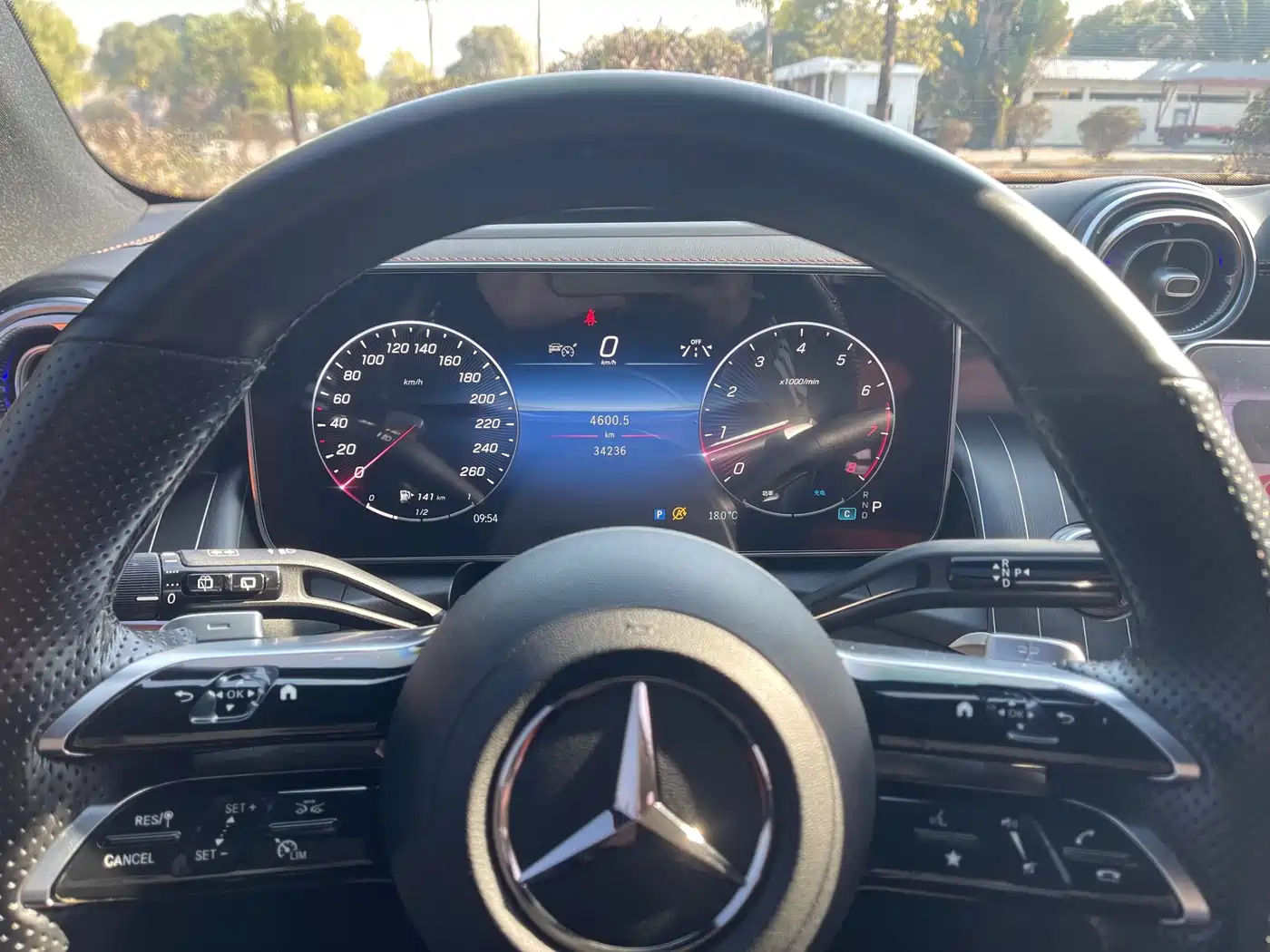 Mercedes-Benz GLC 2023 Facelift GLC 300 L 4MATIC Luxury 5-Seater фото 15
