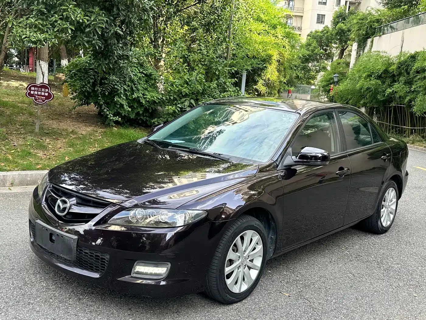Фото 1 - Mazda 6