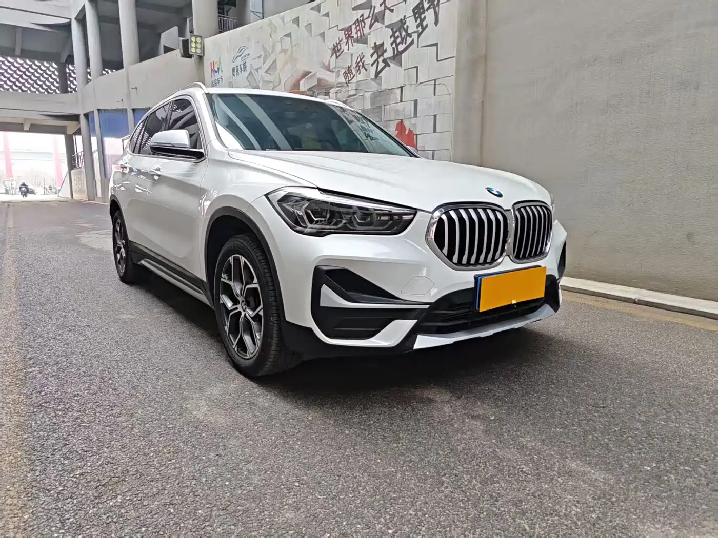 BMW X1 2022 sDrive20Li Fashion фото 3