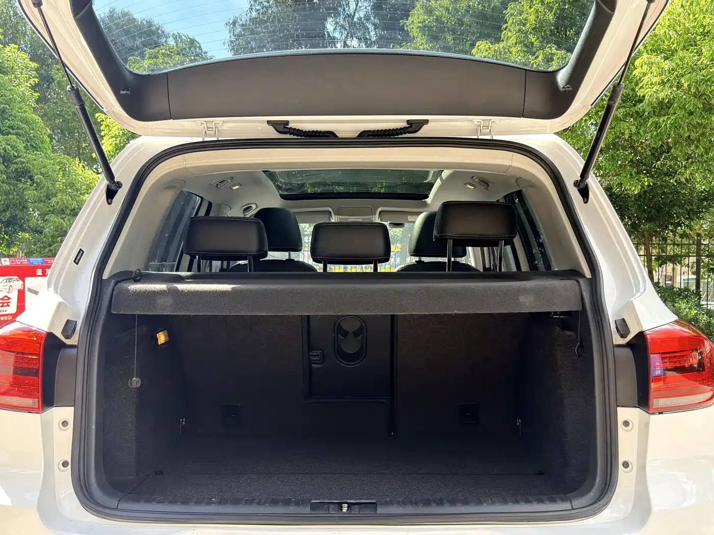 Volkswagen Tiguan 2016 Model 330TSI Automatic 4WD Luxury Edition фото 19