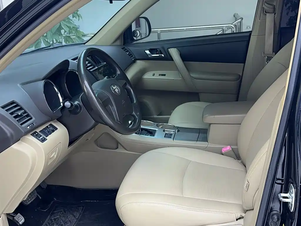 Toyota Highlander 2012 2.7L 2WD 7-Seat Elite фото 13