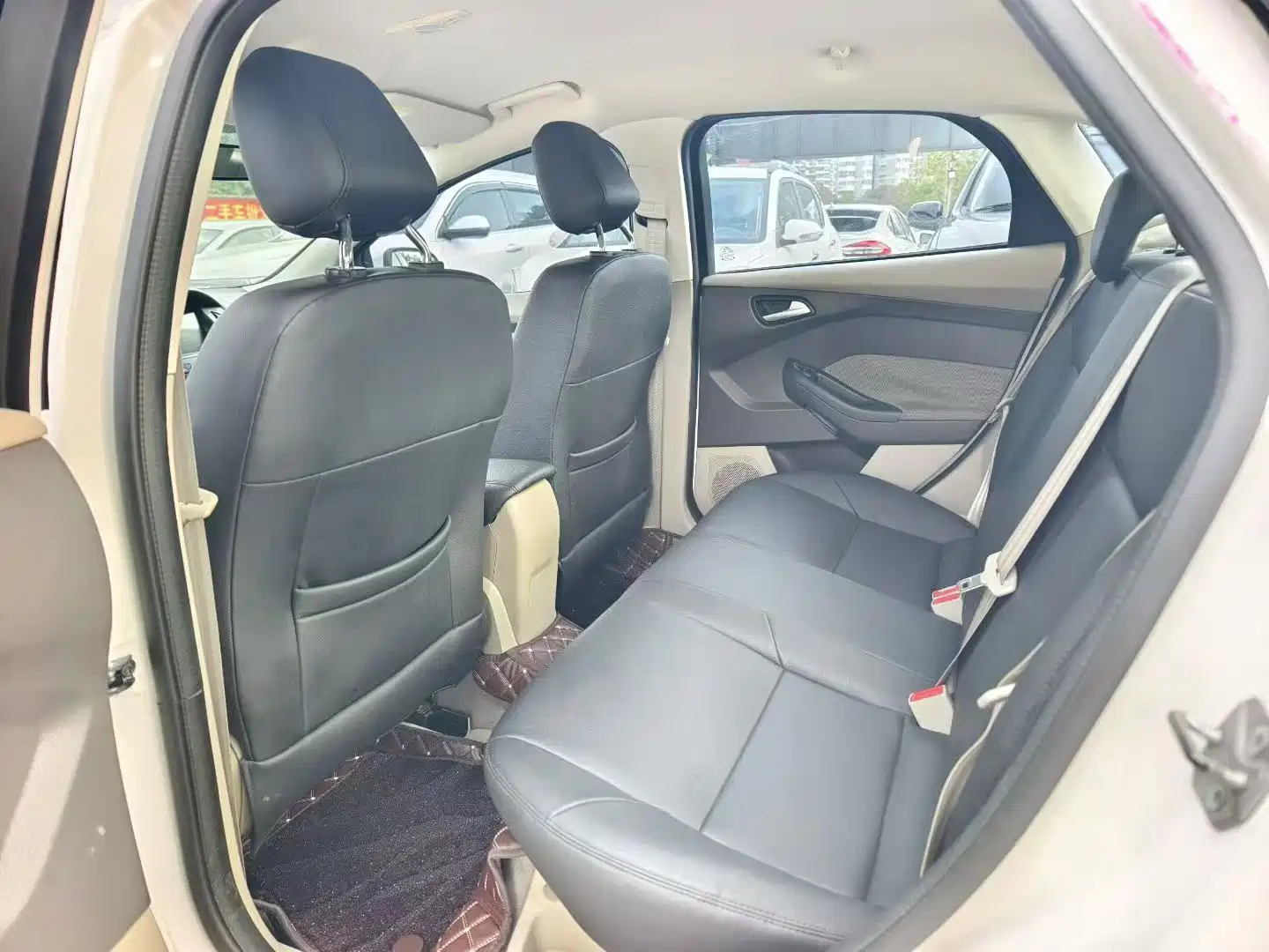 Фото 5 - Ford Focus