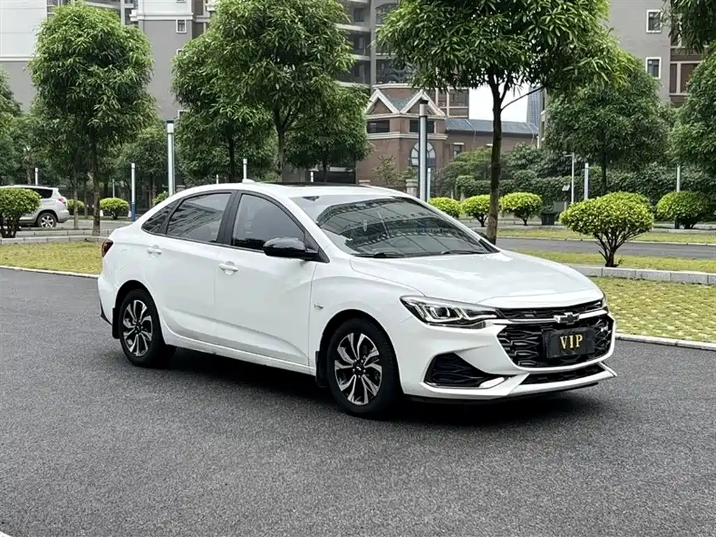 Chevrolet Monza 2019 RS 330T Auto Smooth Edition China VI фото 3