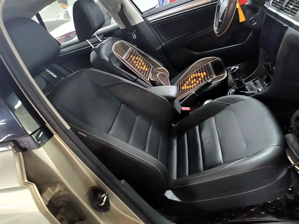Volkswagen Bora 2018 1.5L Manual Comfort фото 25