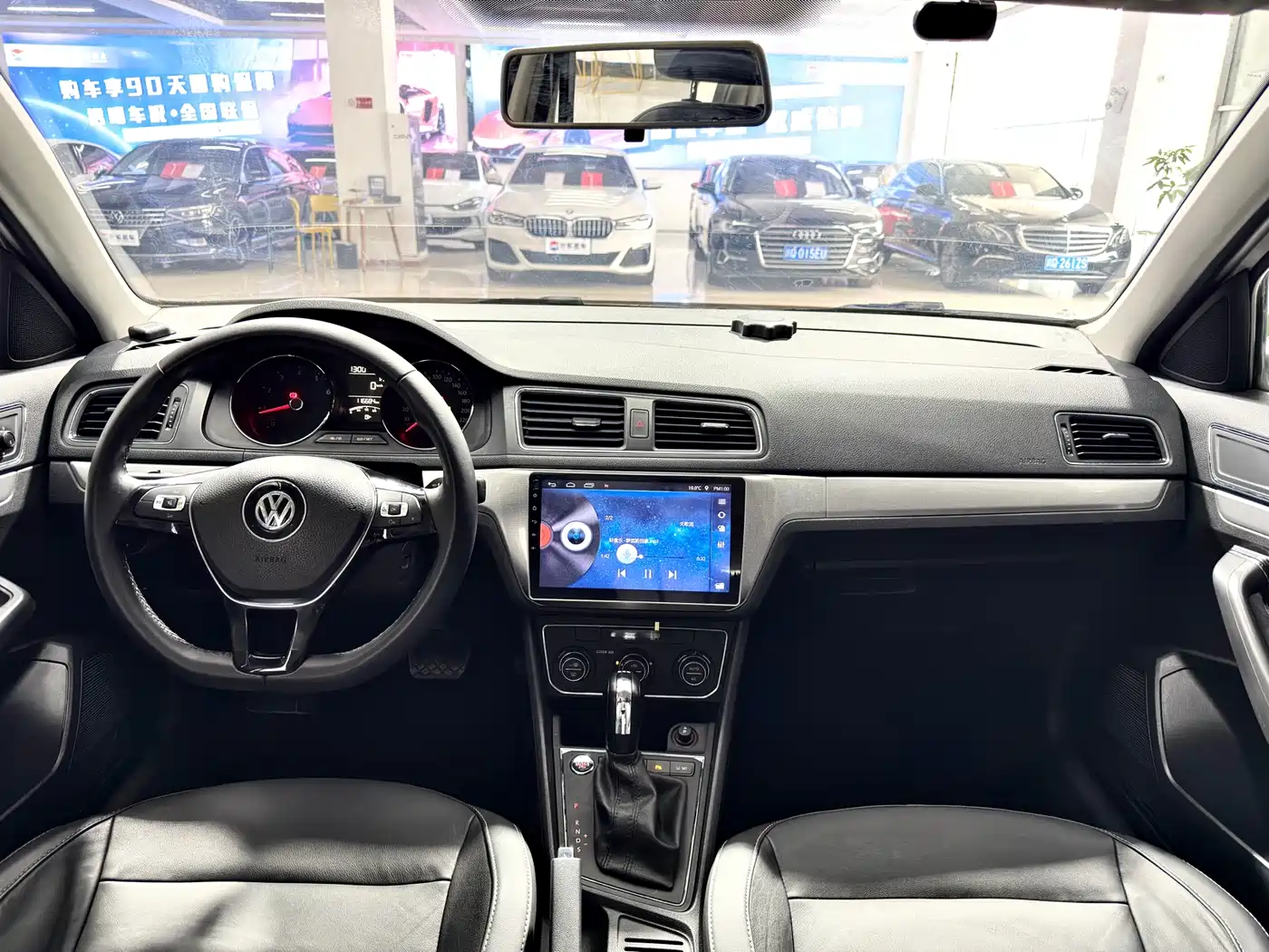 Volkswagen Lavida Tour 2017 230TSI DSG Comfort Edition фото 11