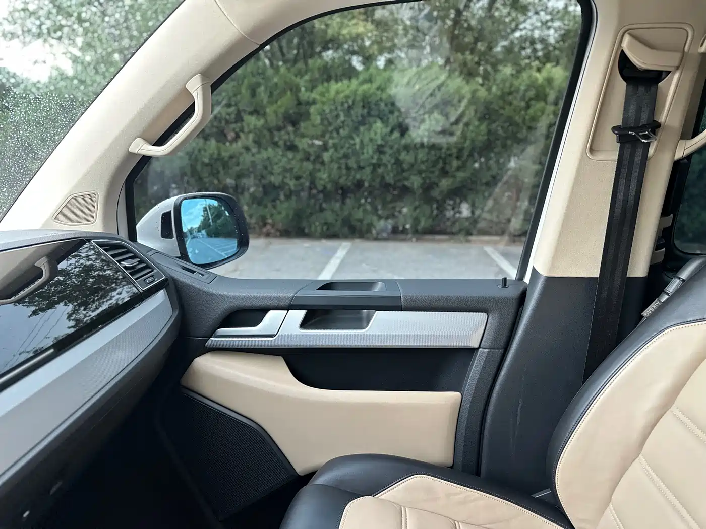 Volkswagen Multivan 2017 2016 2.0TSI 4WD Prestige 7-Seater