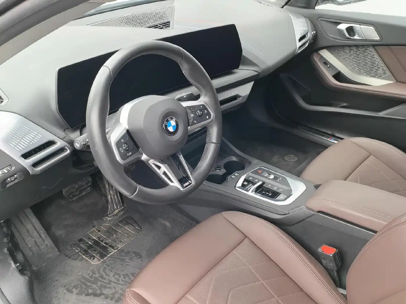BMW 2 Series 2025 225L M Sport Package фото 4