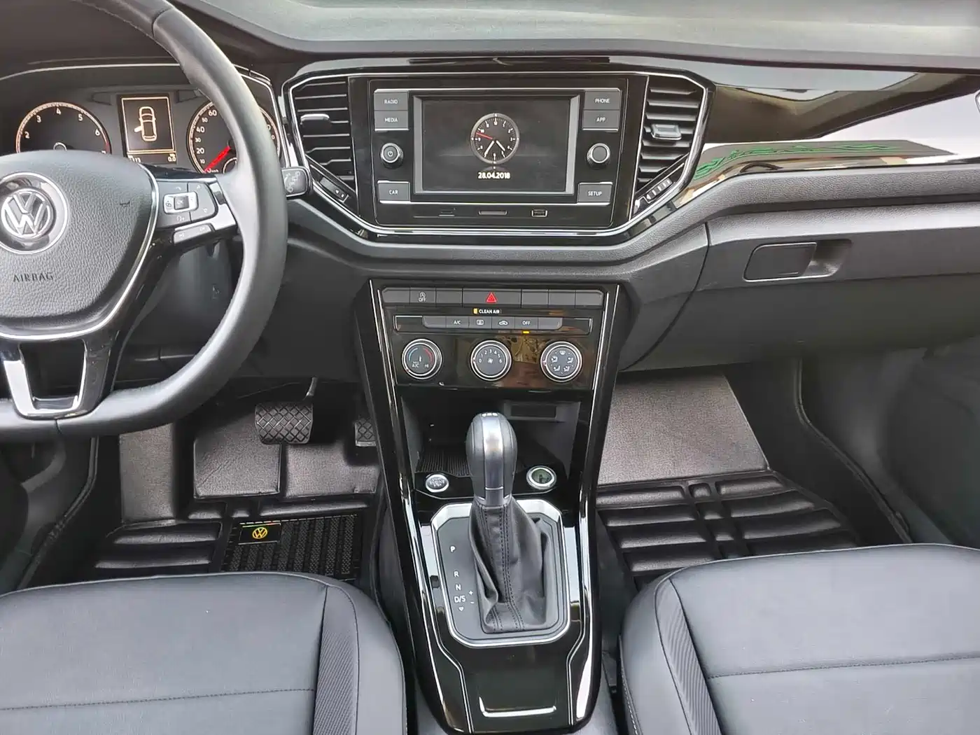 Volkswagen T-ROC 2018 280TSI DSG 2WD Comfort (China V) фото 14