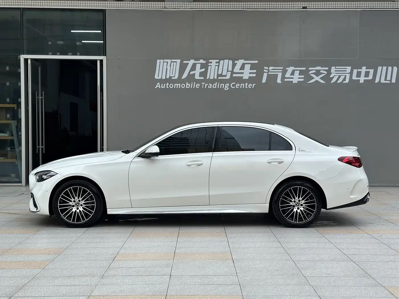 Mercedes-Benz C-Class 2025 Facelift C 260 L Sport Edition фото 18