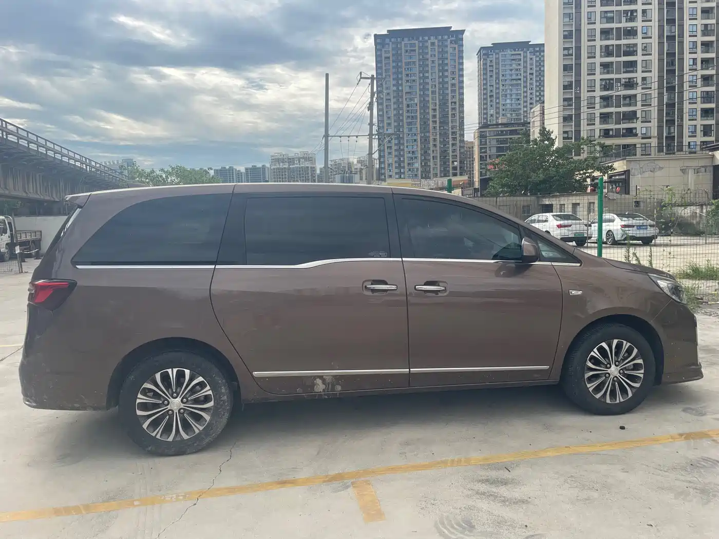 Фото 9 - Buick GL8