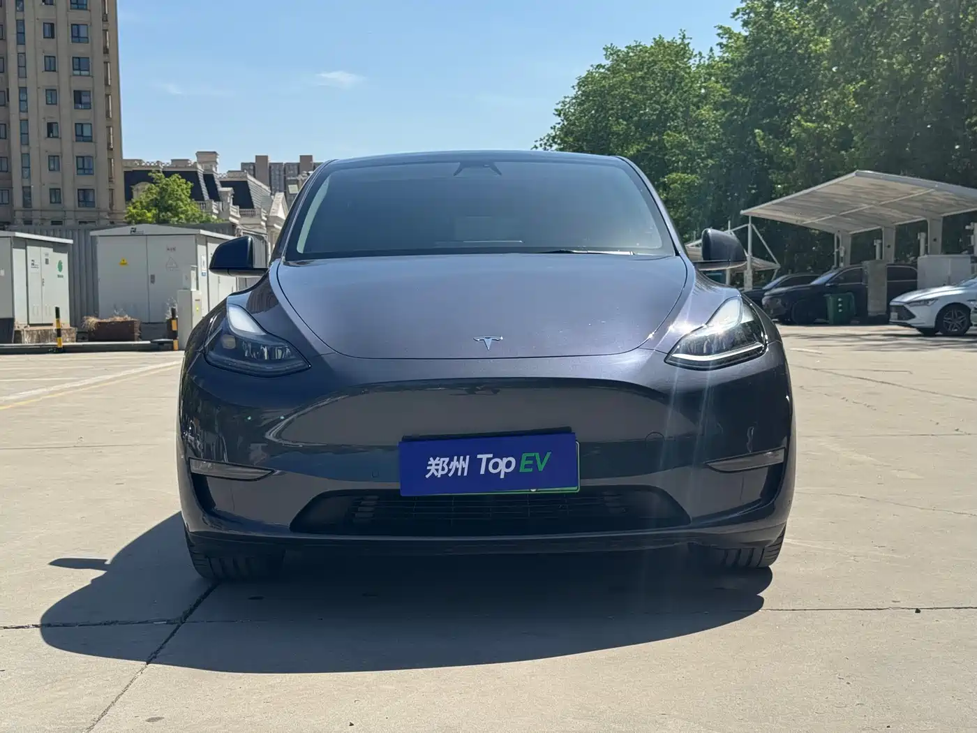 TESLA MODEL Y
