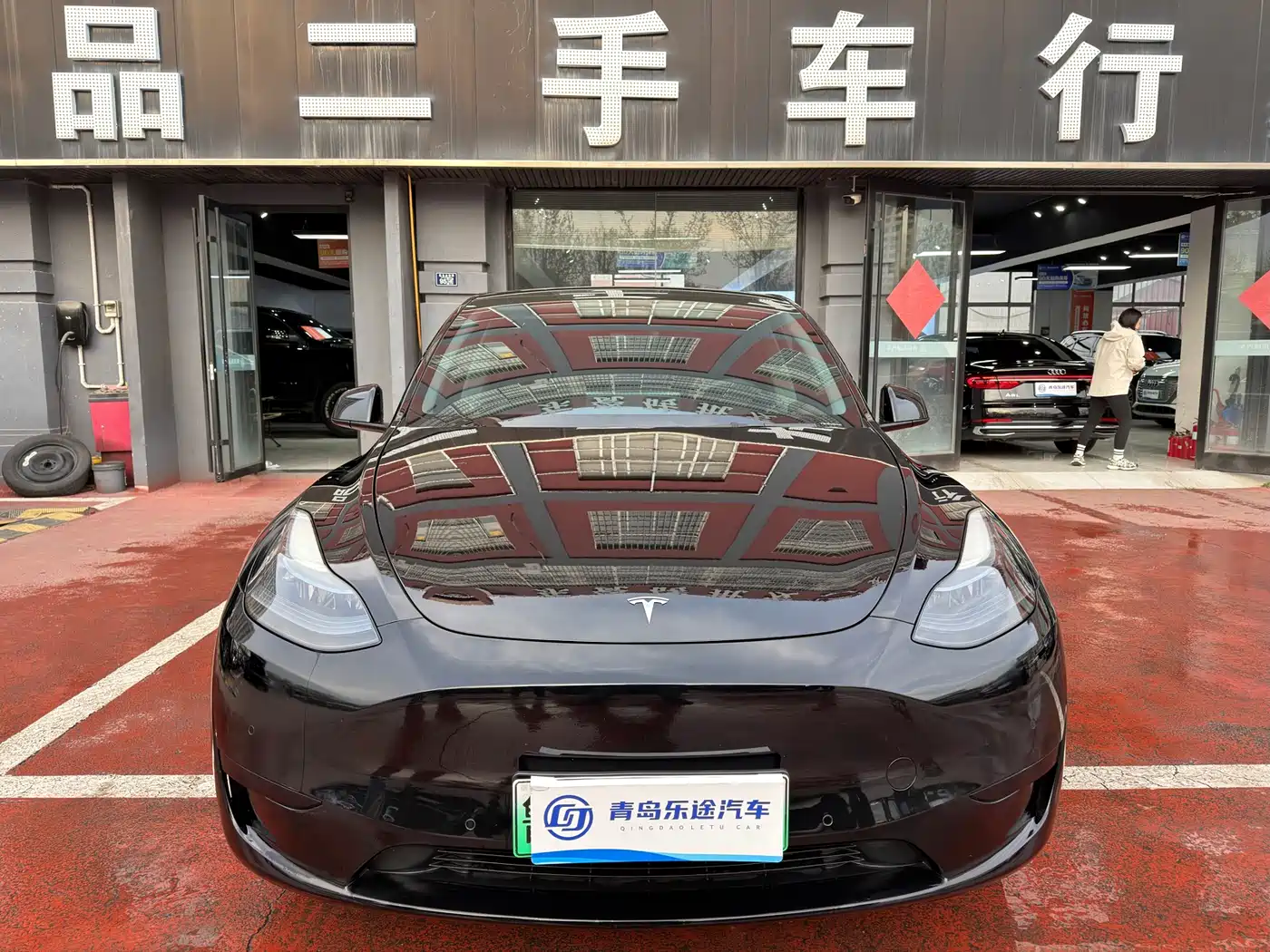TESLA MODEL Y
