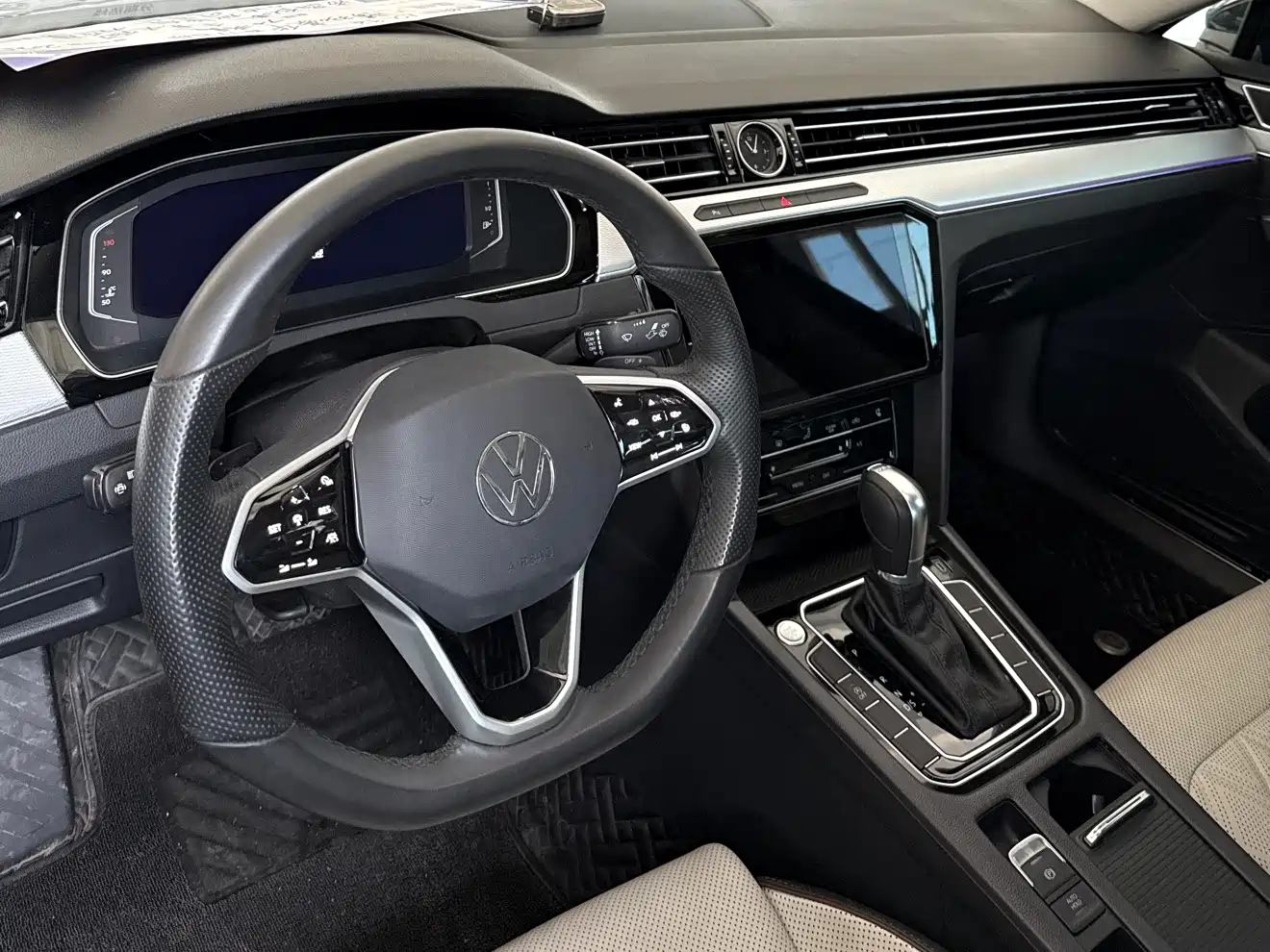 Volkswagen Magotan 2025 Facelift Public Edition 330TSI DSG Luxury фото 13