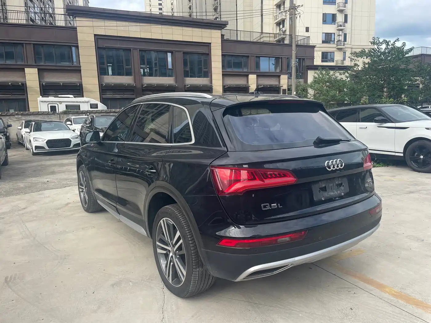 Фото 6 - Audi Q5L