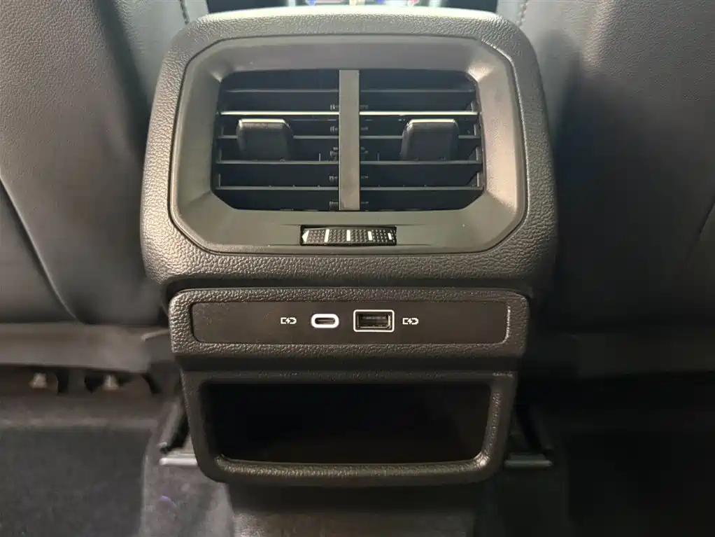 Volkswagen Tharu 2022 280TSI 2WD Comfort фото 19
