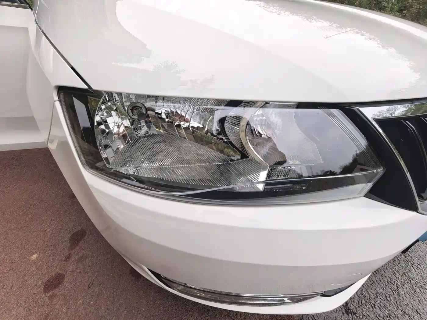Škoda Skoda Rapid Spaceback 2016 Facelift 1.6L Automatic Innovation Edition фото 13