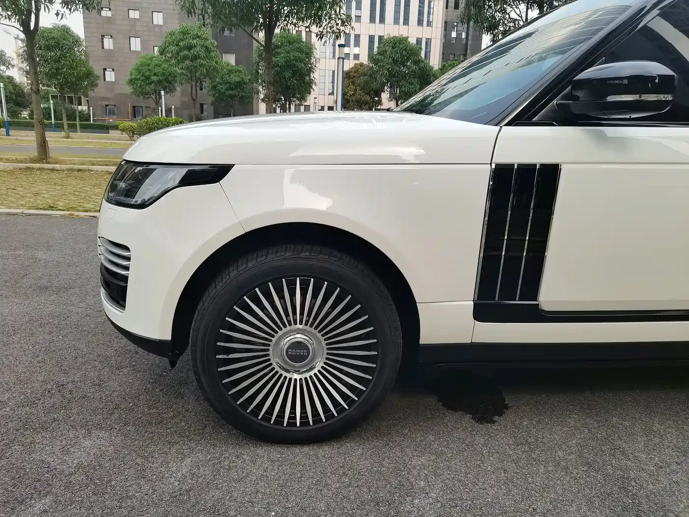 Land Rover Range Rover 2015 3.0 TDV6 Vogue фото 15