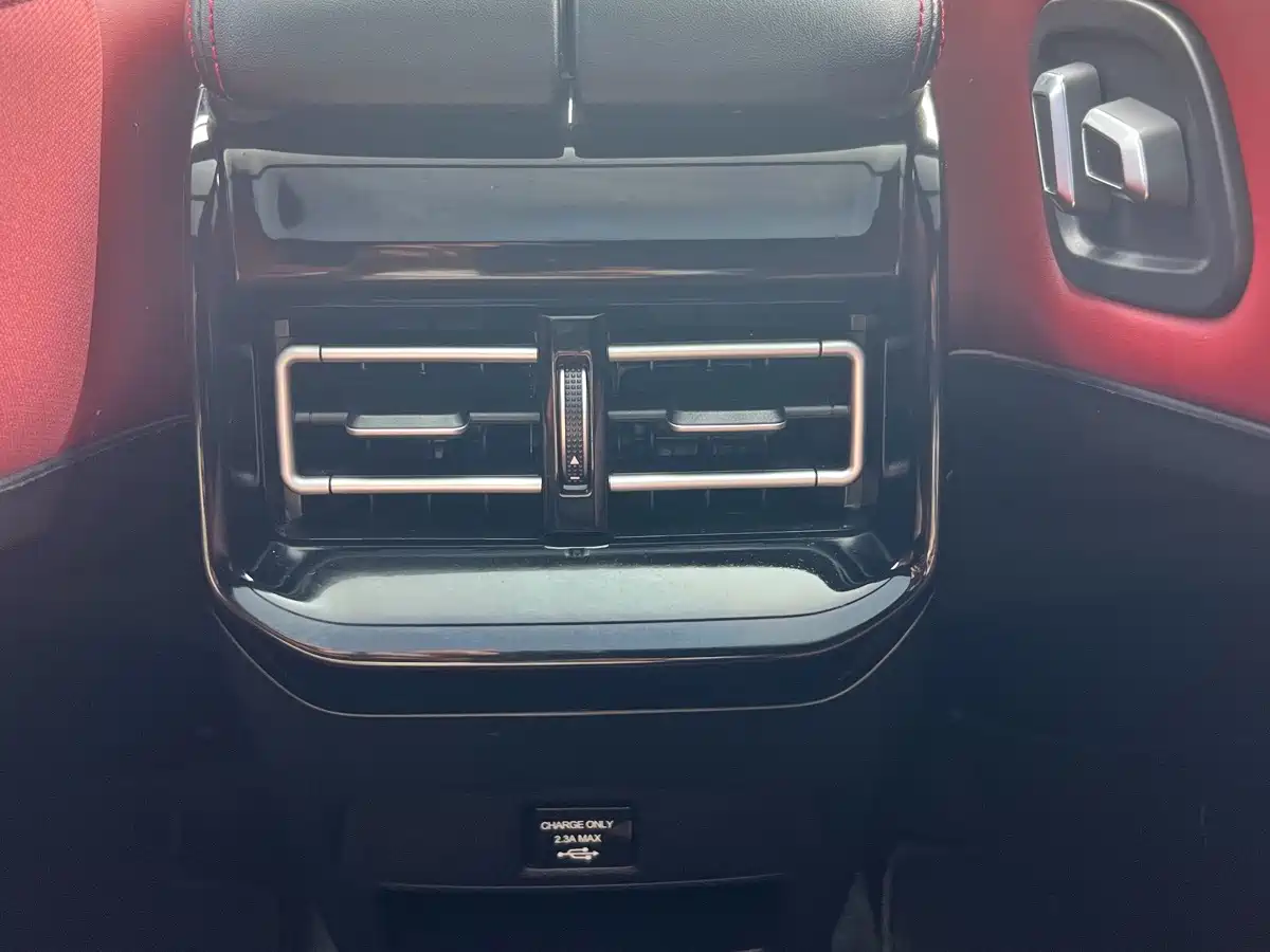 Dongfeng Fengxing Fengxing T5 EVO 2020 2021 1.5TD DCT Starlight Edition