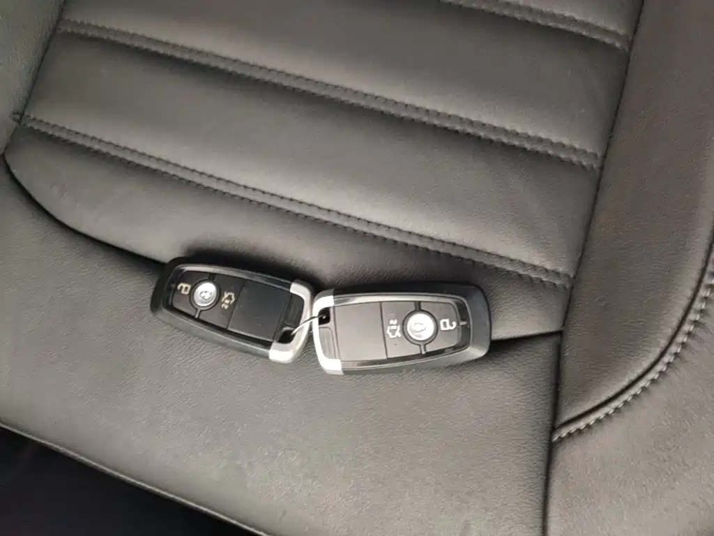 Фото 9 - Ford Edge