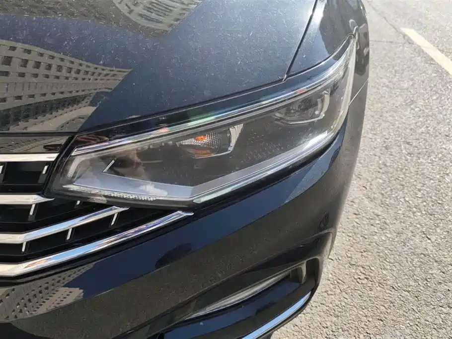 Volkswagen Magotan 2023 Model 2 Million Commemorative Edition 330TSI DSG Luxury фото 5
