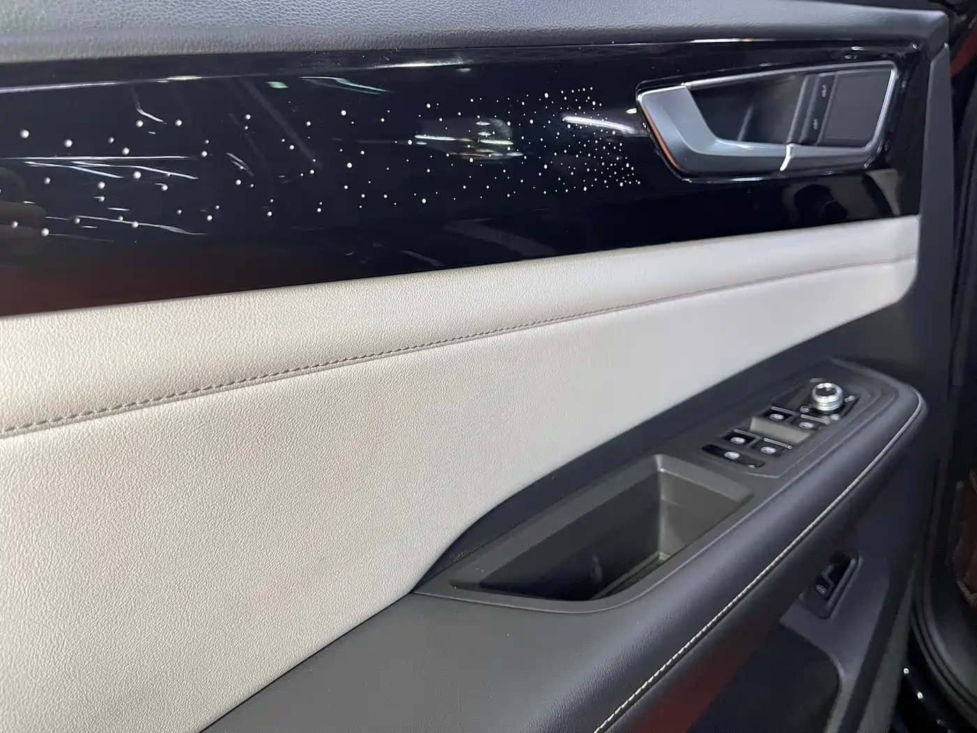 Volkswagen Teramont 2022 530 V6 4MOTION Premium Luxury фото 10