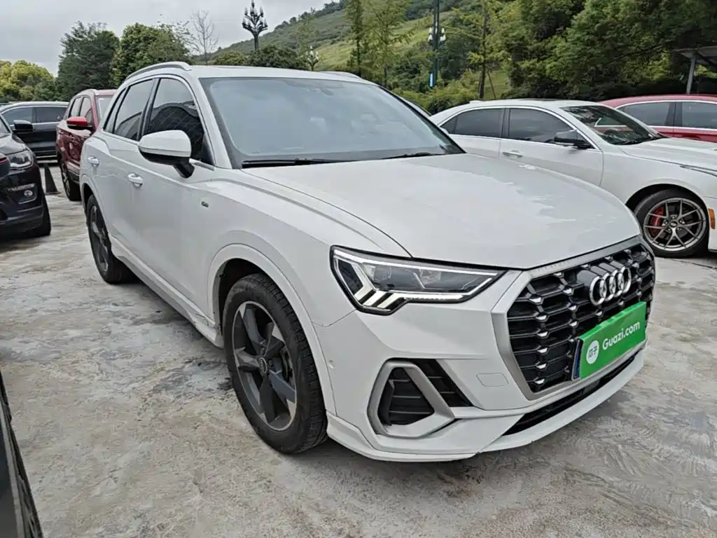 Фото 4 - Audi Q3
