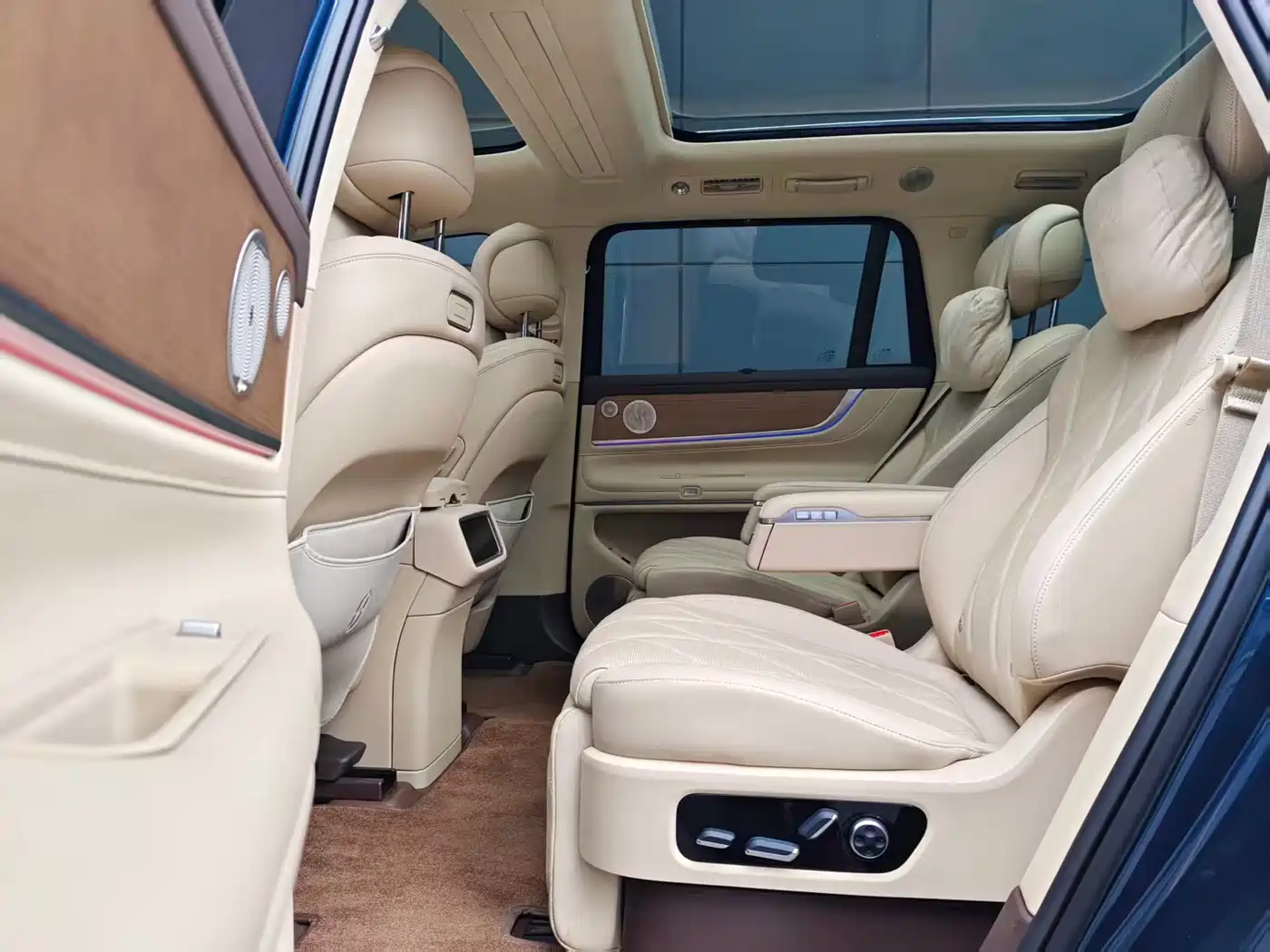 AITO Wenjie AITO M9 2025 Extended Range Ultra 52kWh 6-Seater фото 7