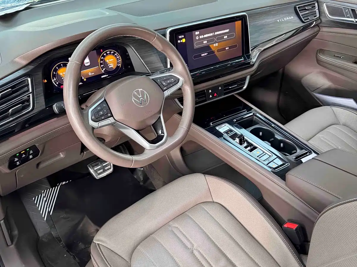 Volkswagen Viloran 2023 380TSI Premium Edition фото 5