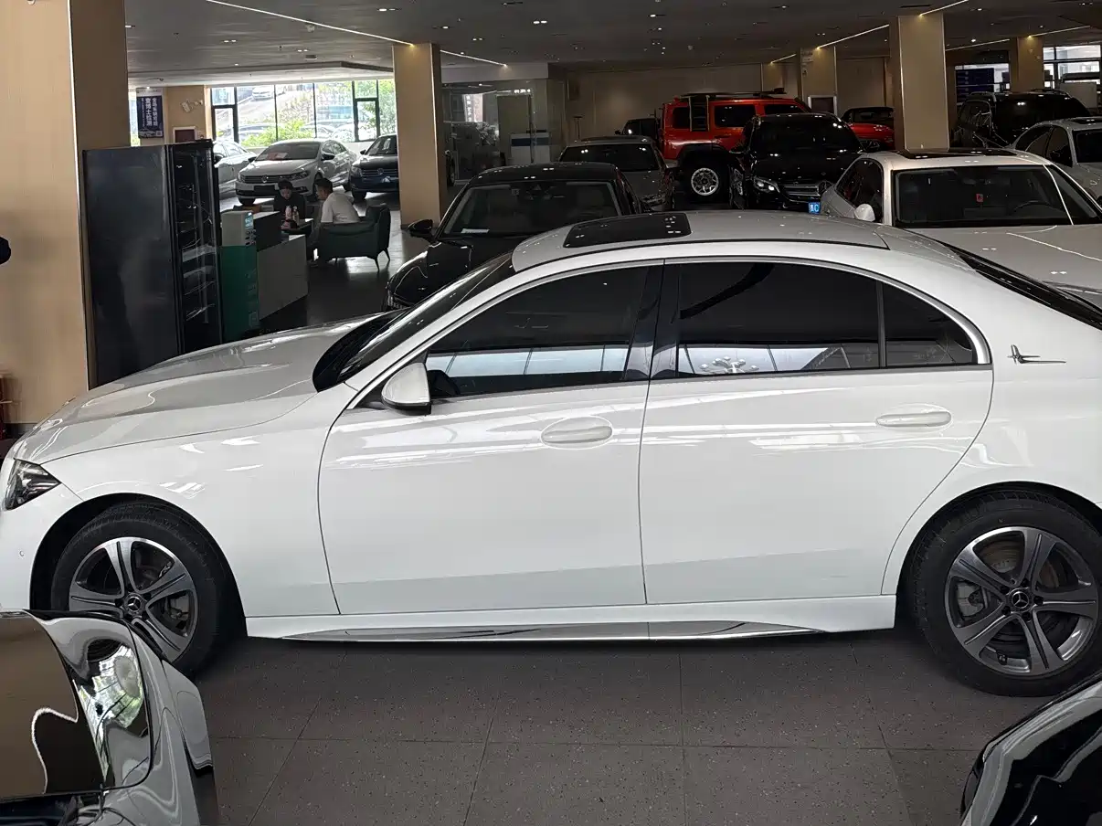 Mercedes-Benz C-Class 2022 C 200 L Sport Version фото 4