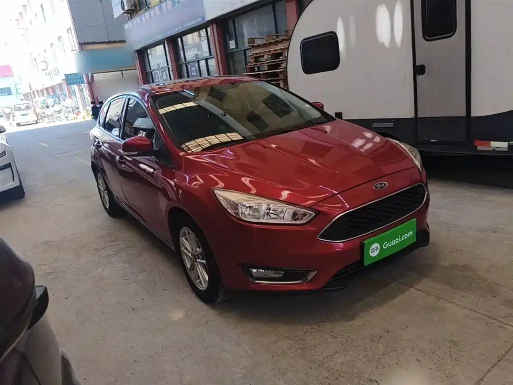 Фото 4 - Ford Focus