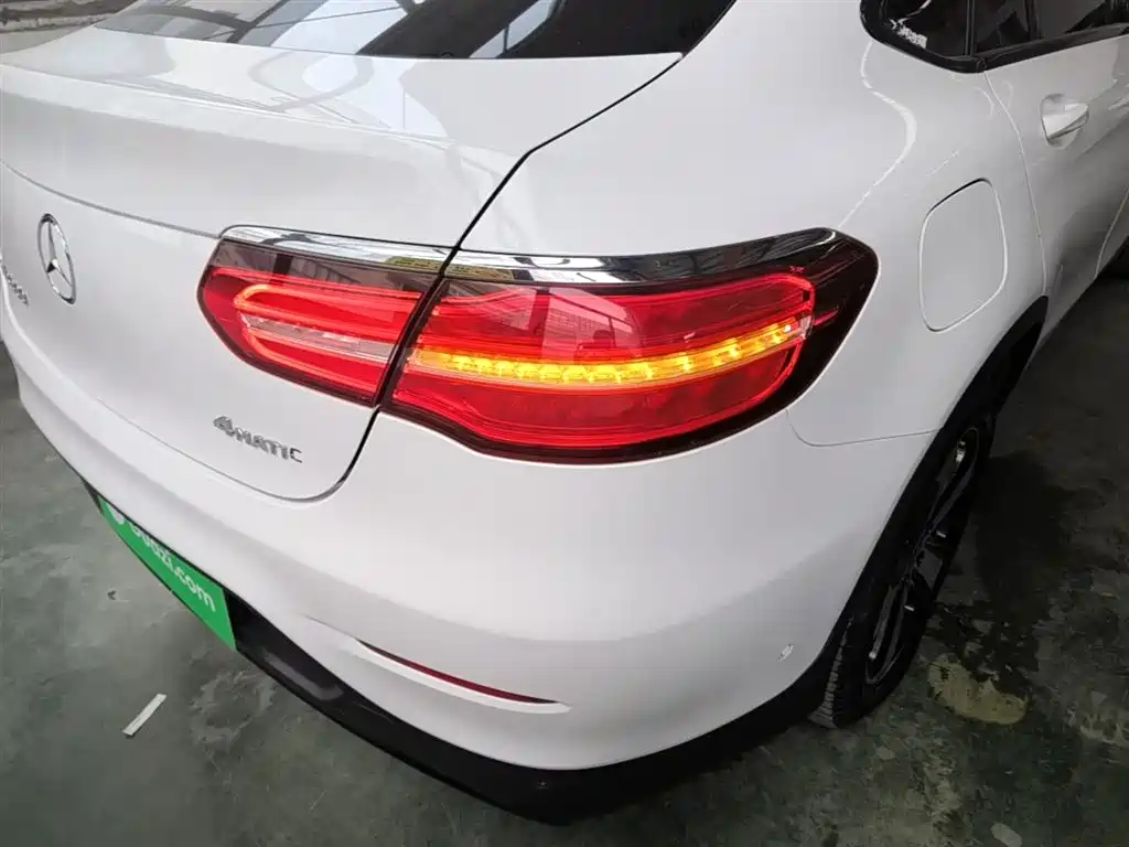 Mercedes-Benz GLC Coupe 2018 GLC 200 4MATIC Coupe SUV фото 8