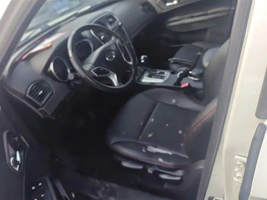 GAC Trumpchi Trumpchi GS5 2014 2.0L Automatic 2WD Premium Edition фото 9