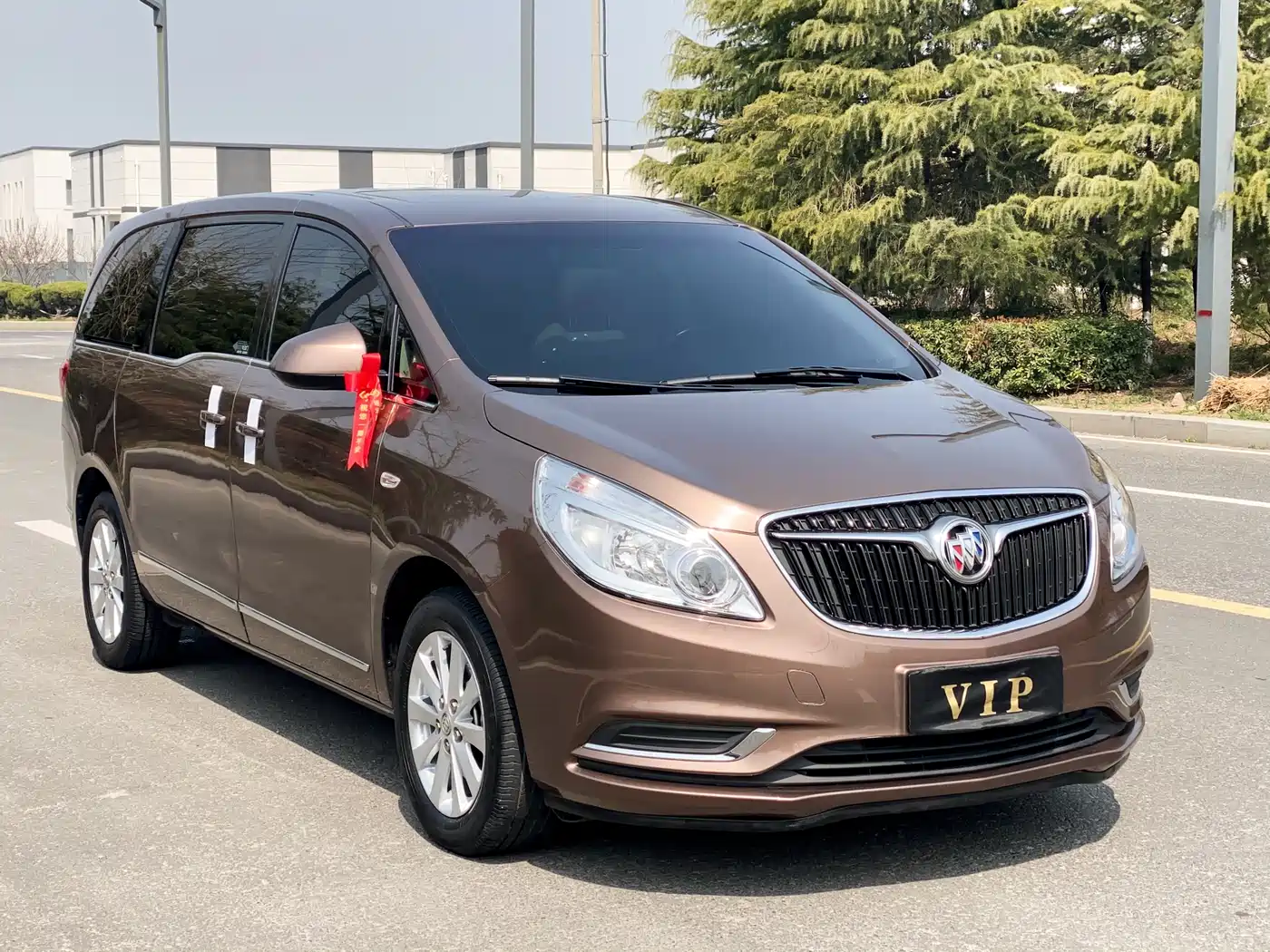 Buick GL8 2018 28T Premium Model China VI фото 3