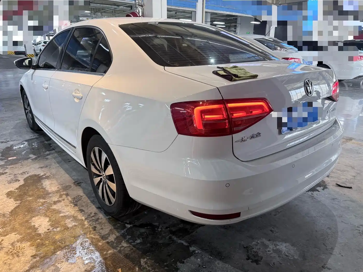 Volkswagen Sagitar 2018 1.6L Automatic Comfort фото 19
