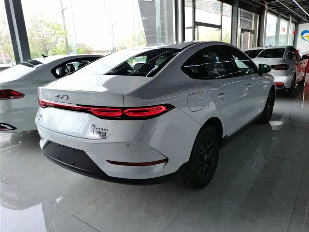 Фото 7 - BYD Qin PLUS