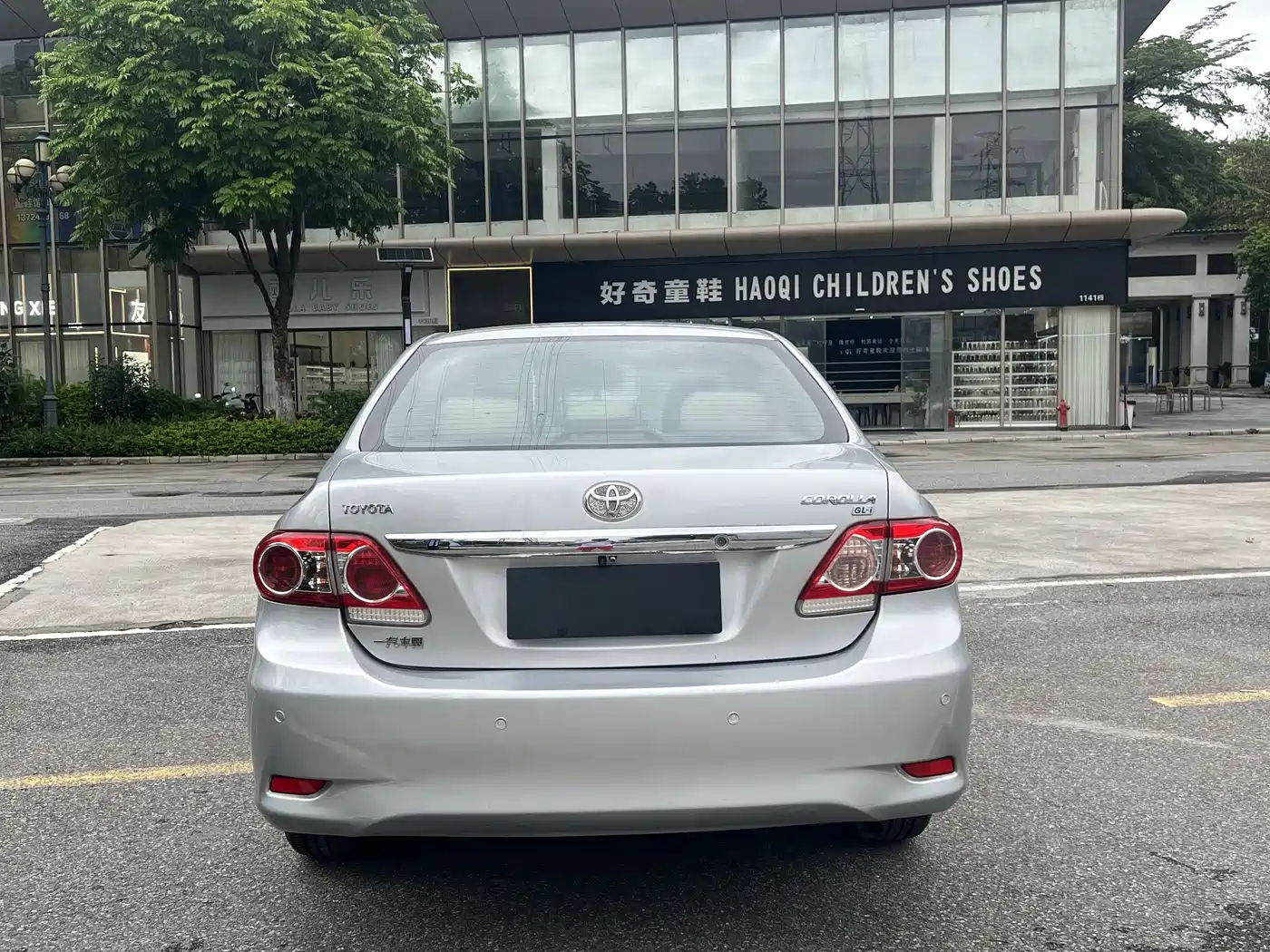 Toyota Corolla 2011 1.8L CVT GL-i фото 4