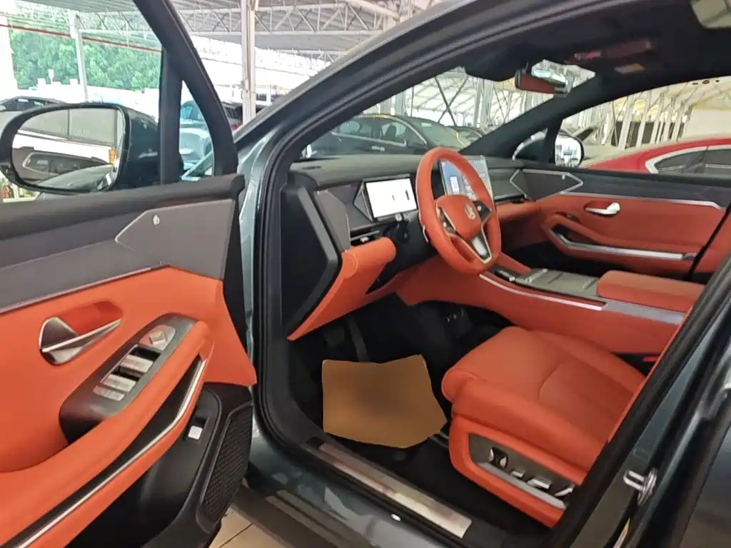 BYD Tang L 2025 2025 DM 175KM Drone Player Edition
