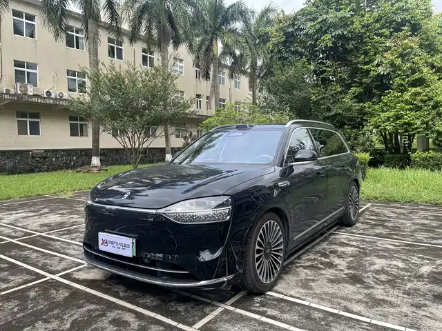 AITO Wenjie AITO M9 2025
