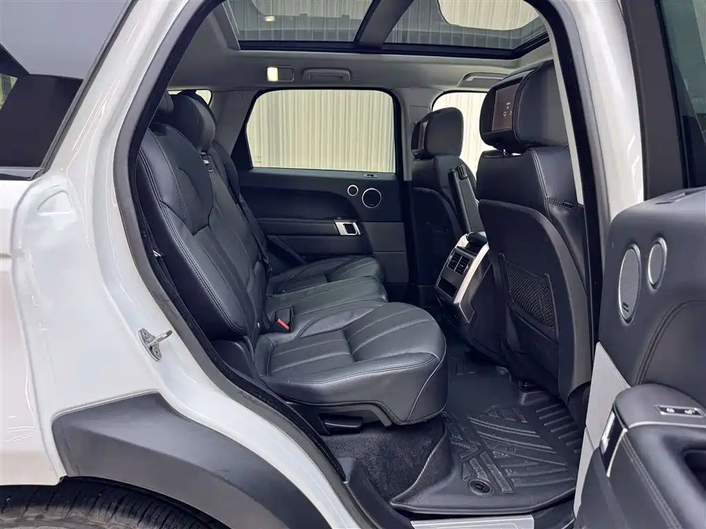 Land Rover Range Rover Sport 2016 Model 2.0 GTDi HSE фото 12
