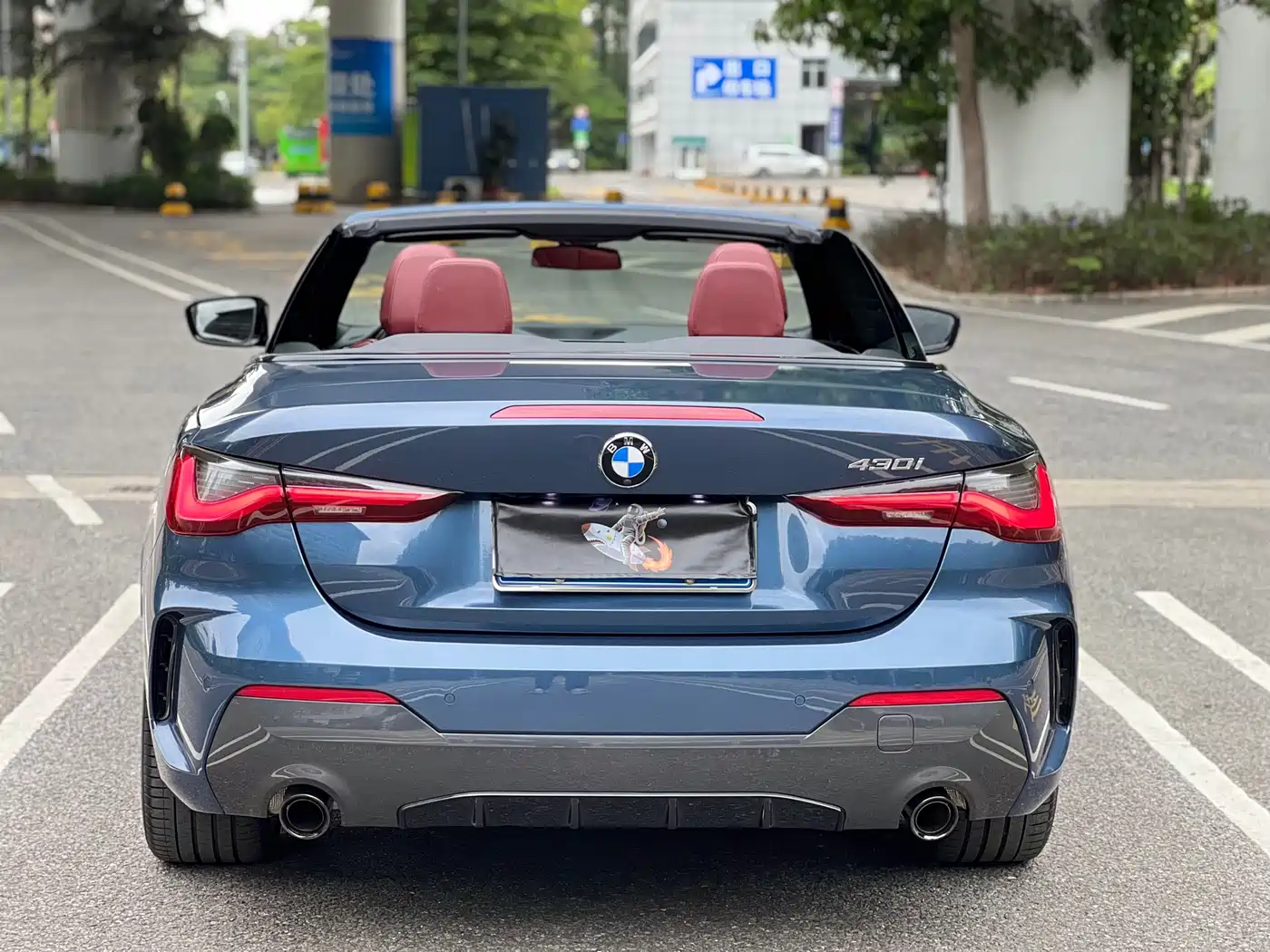 BMW 4 Series 2023 430i Convertible M Sport Shadowline Package фото 5