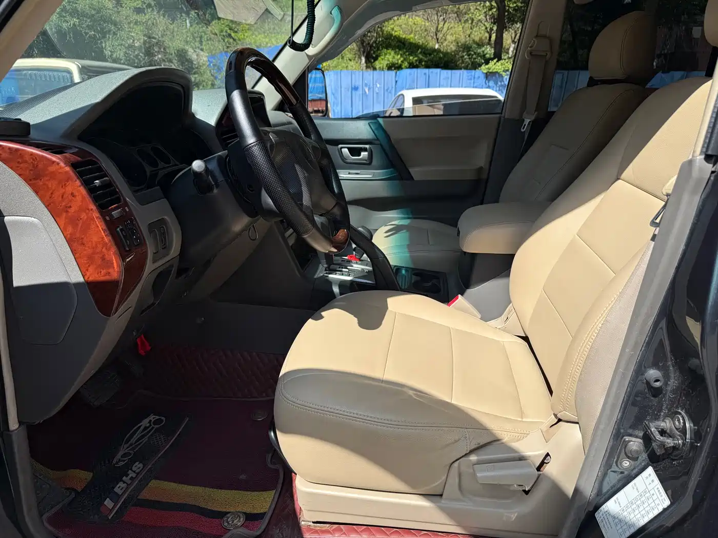 Mitsubishi Pajero 2006 Model 3.0L AT GLS фото 7