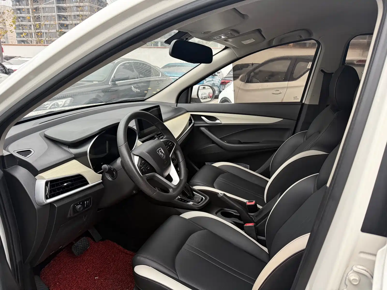 Фото 6 - Baojun 360