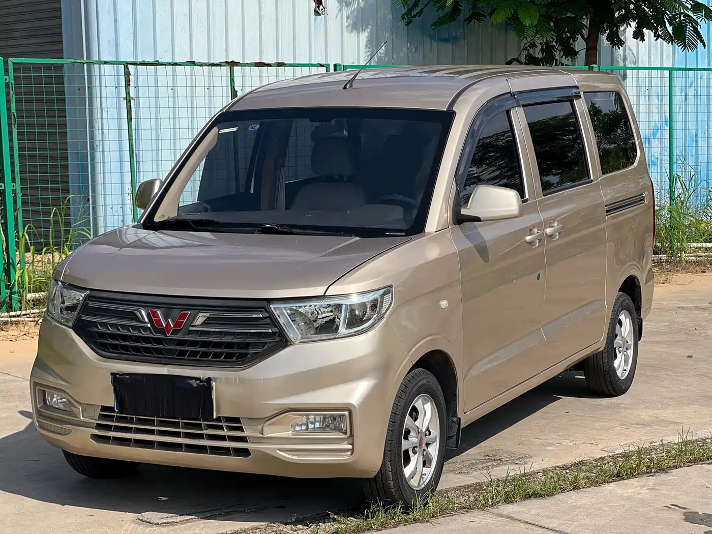 Фото 1 - Wuling Motors Wuling Hongguang V