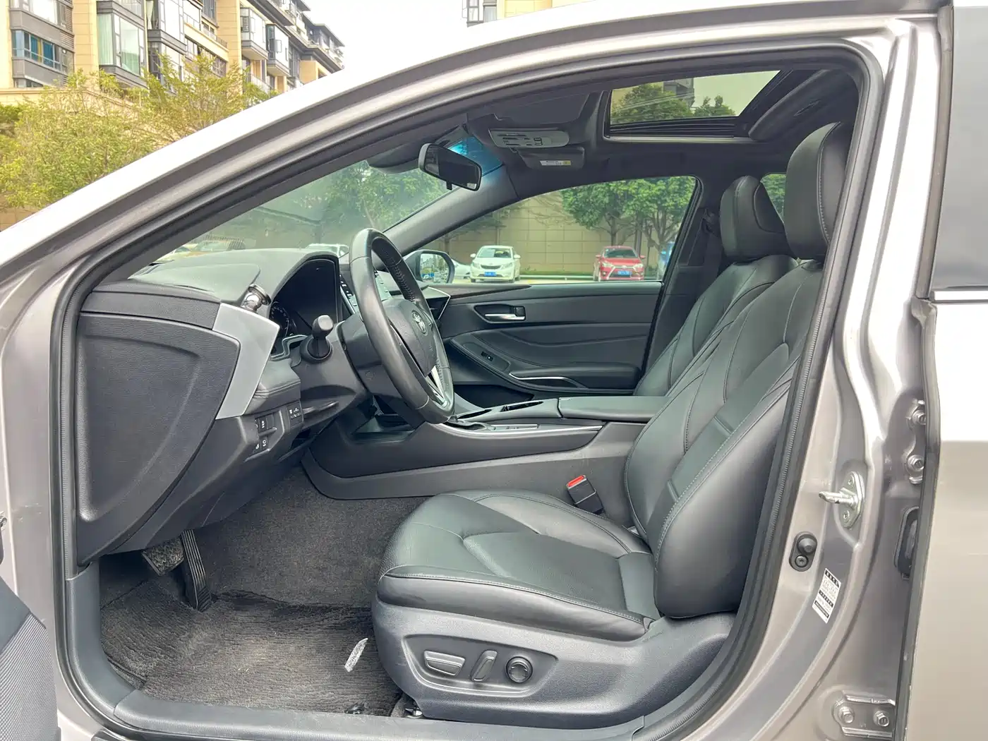 Toyota Avalon 2019 2.0L XLE Premium Edition (China VI) фото 9