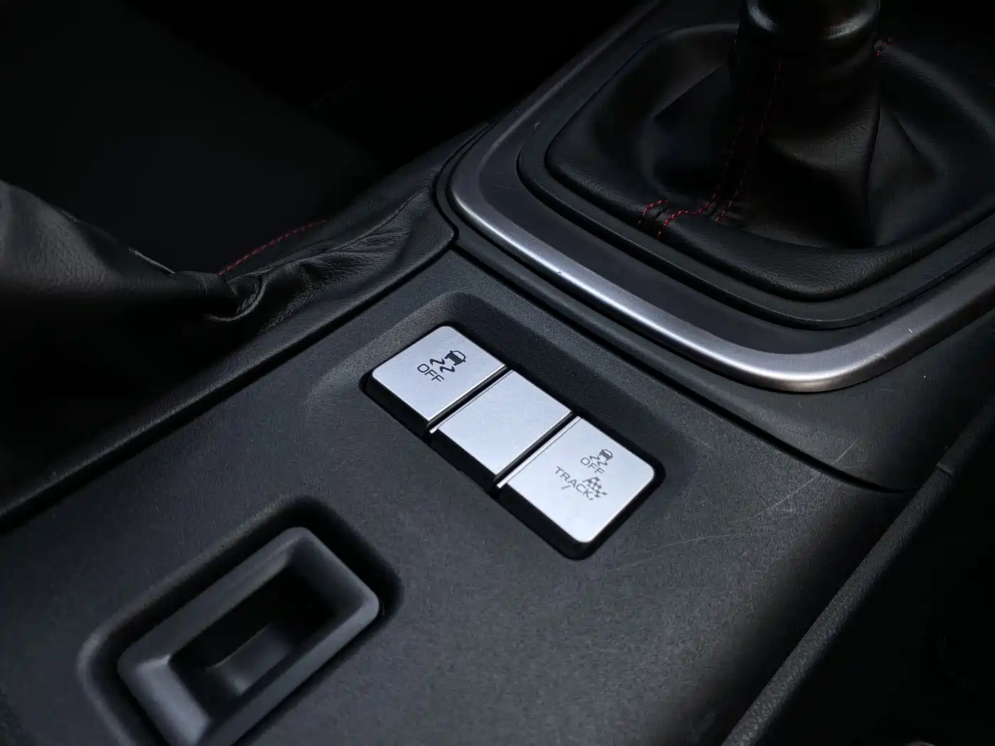 Subaru BRZ 2023 2.4L Manual 10th Anniversary Edition фото 16