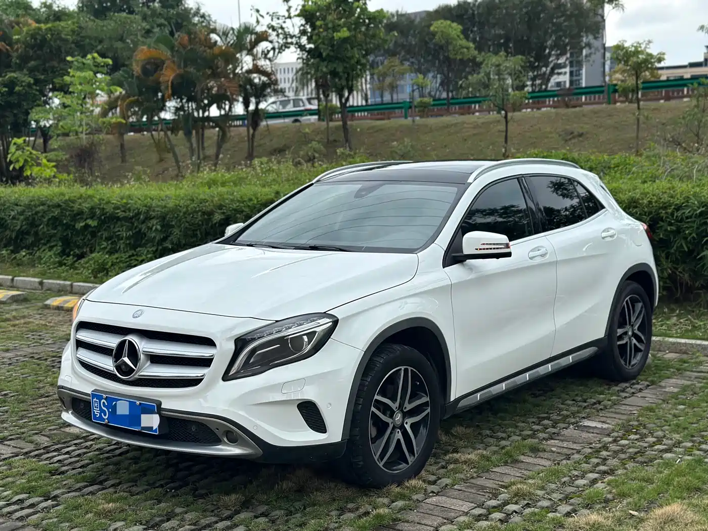 Mercedes-Benz GLA 2016 GLA 200 Fashion