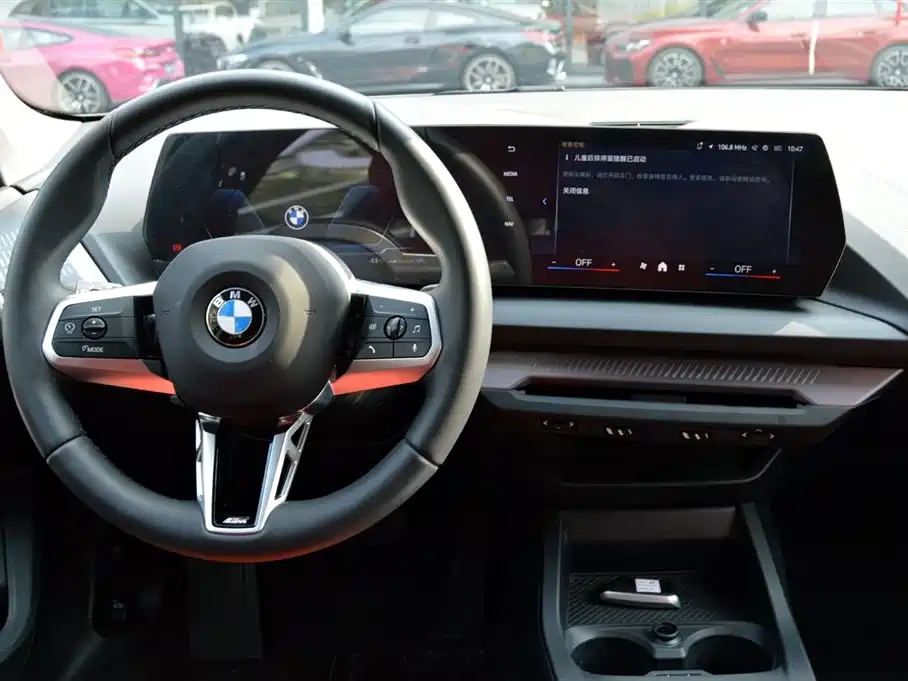 BMW 2 Series 2025 225L M Sport Package фото 8