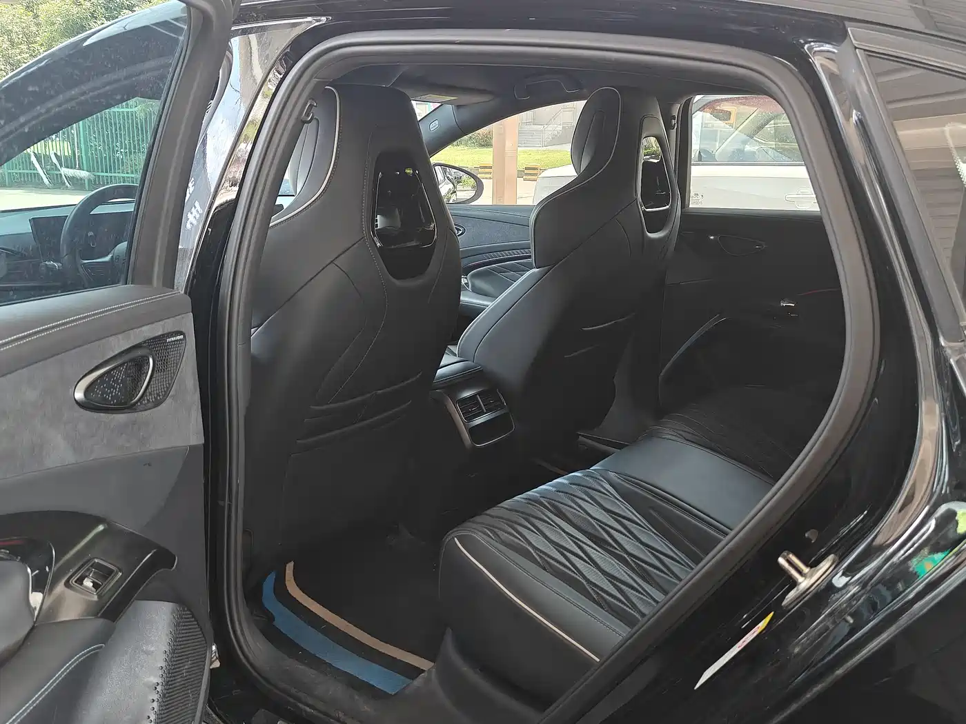 BYD Seal 2022 550km Standard Range RWD Premium фото 4